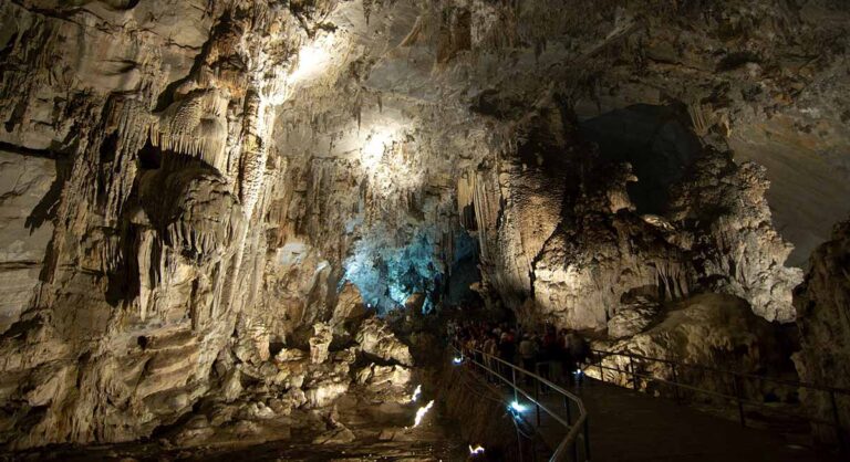 Taxco y Grutas de Cacahuamilpa